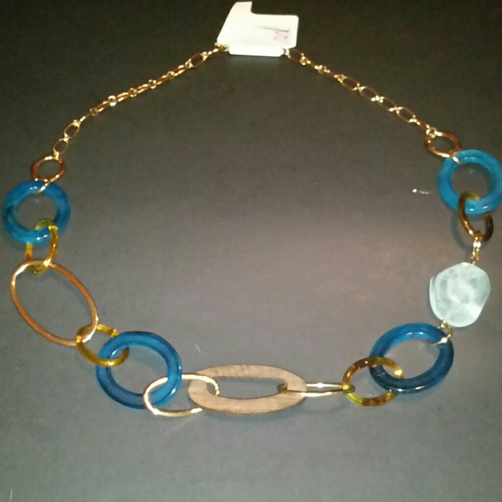 Multi color necklace